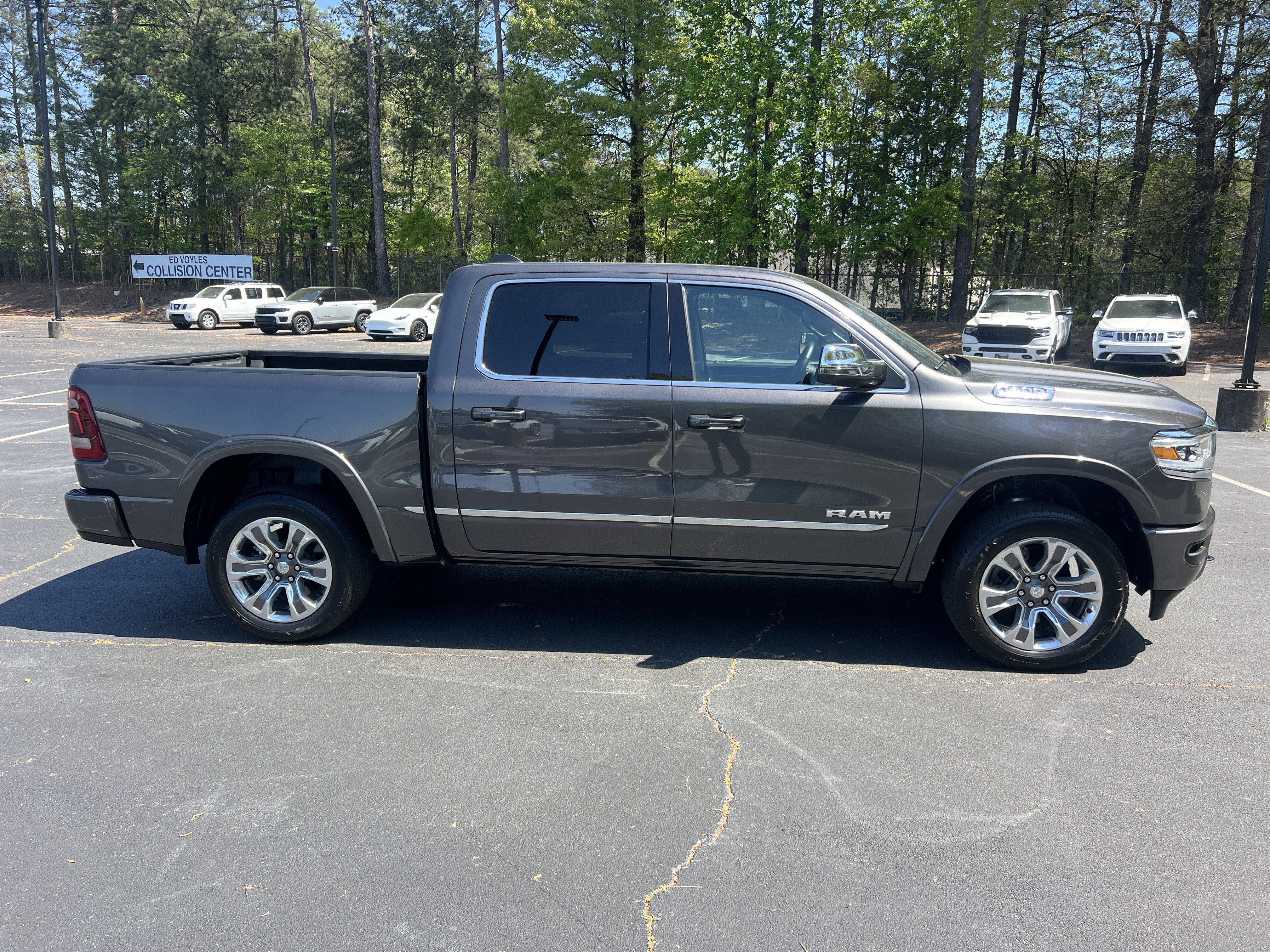 Used 2024 RAM 1500 Limited w/ Body Color Bumper Group AWD/4WD image 9