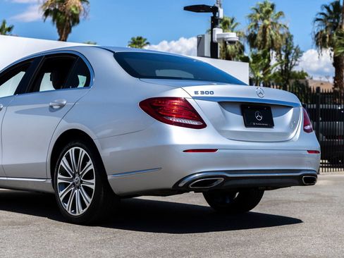Used 2019 Mercedes-Benz E 300 image 3