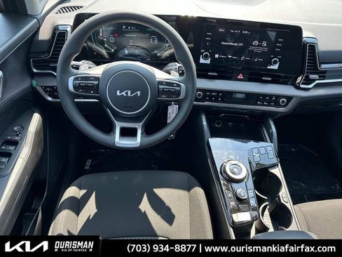 New 2025 Kia Sportage LX image 8