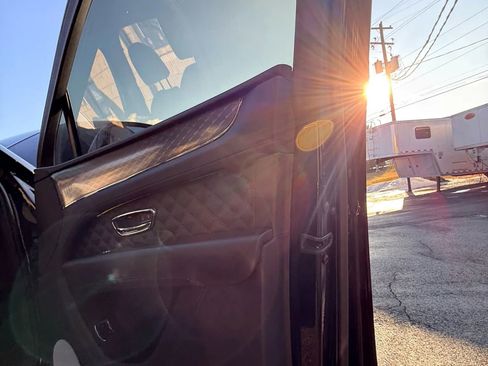 Used 2022 Bentley Bentayga Speed image 16