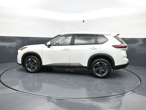 Used 2025 Nissan Rogue SV image 5