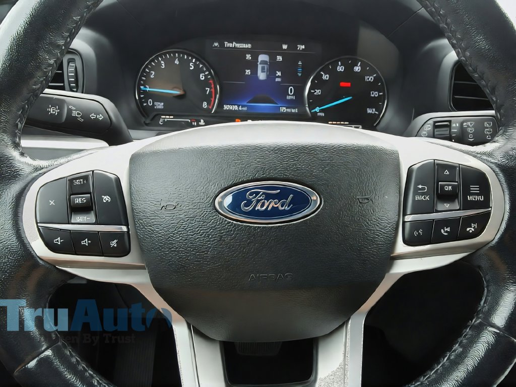 Used 2022 Ford Explorer XLT RWD image 26