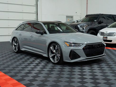 Used 2022 Audi RS 6 w/ Carbon Optic Package AWD/4WD image 11