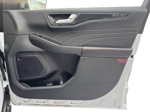 Used 2023 Ford Escape ST-Line Select image 28