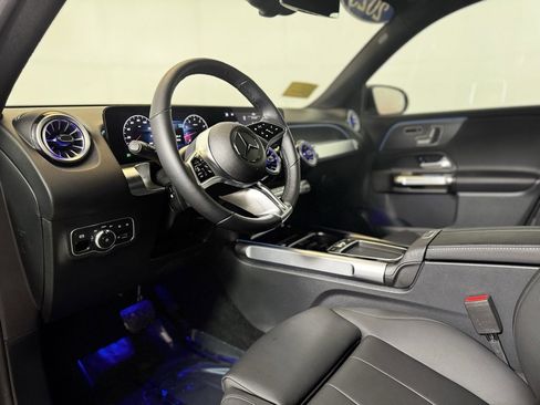 Used 2025 Mercedes-Benz GLB 250 GLB 250 image 12