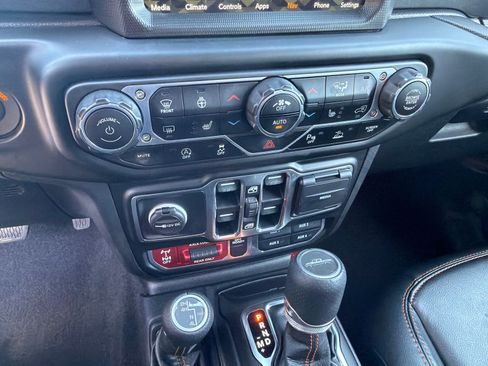 Used 2021 Jeep Gladiator Mojave AWD/4WD image 31
