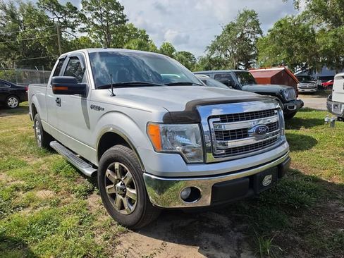 Used 2014 Ford F150 XLT w/ XLT Chrome Package RWD image 2