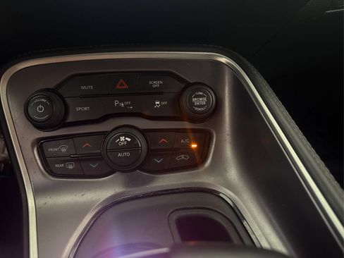 Used 2019 Dodge Challenger R/T RWD image 35