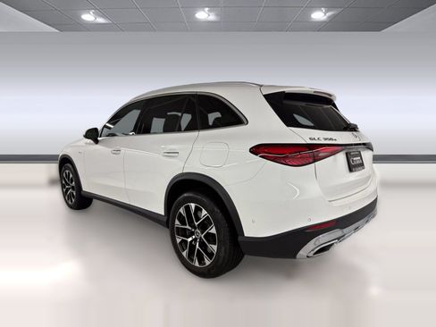 Certified 2025 Mercedes-Benz GLC 350e 4MATIC image 3