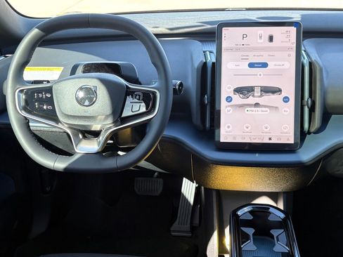 New 2026 Volvo EX30 Plus w/ Protection Package Premier image 11