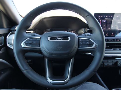 Used 2024 Jeep Compass Limited AWD/4WD image 19