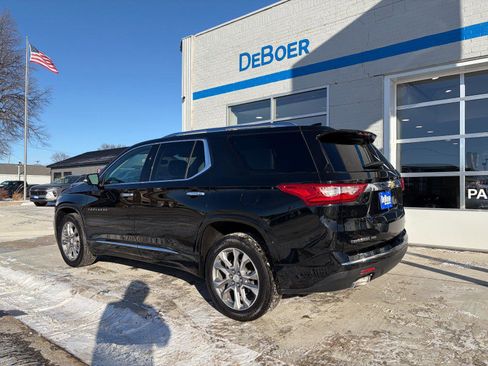Used 2019 Chevrolet Traverse Premier image 3