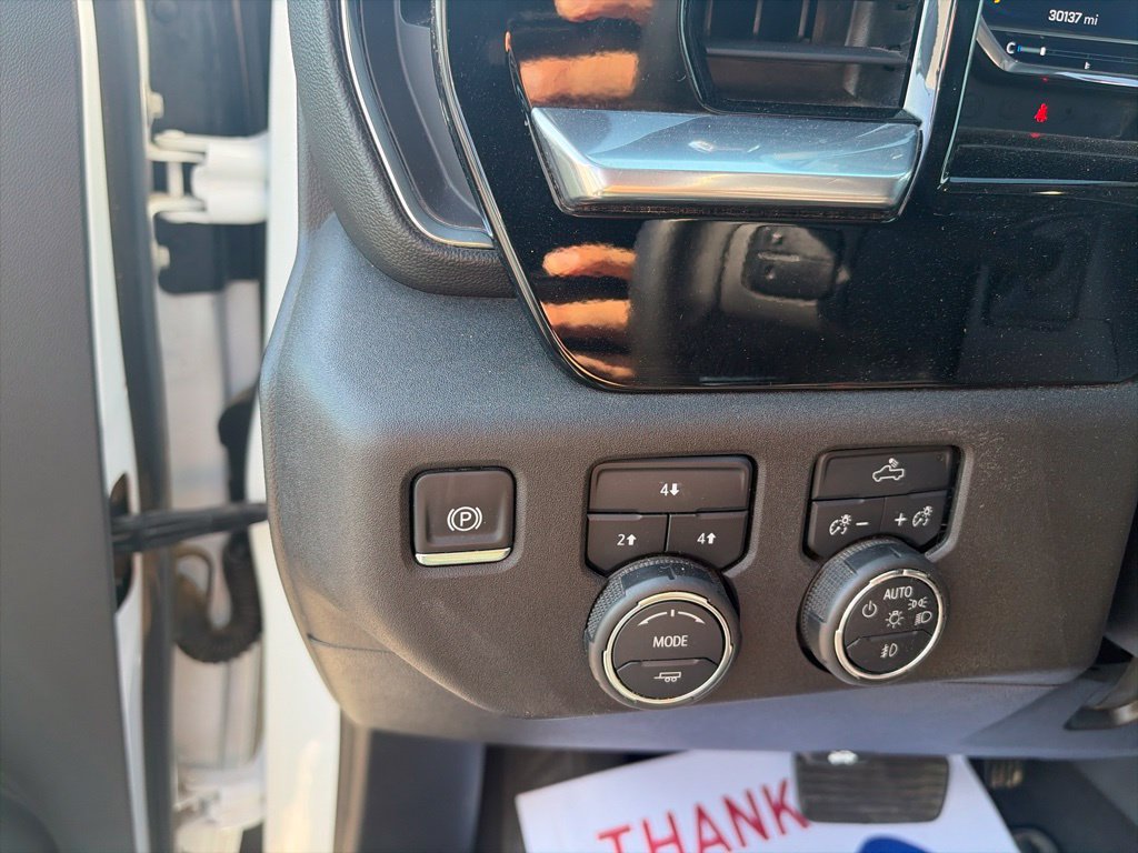 Used 2025 Chevrolet Silverado 2500 LT w/ Convenience Package AWD/4WD image 19
