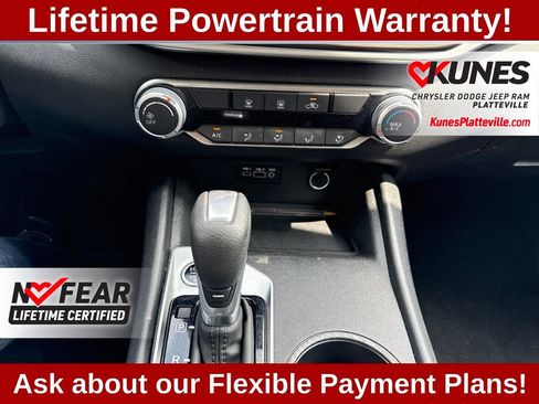 Used 2025 Nissan Altima 2.5 SV FWD image 25