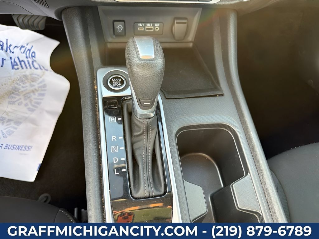 Used 2024 Nissan Sentra SV FWD image 17