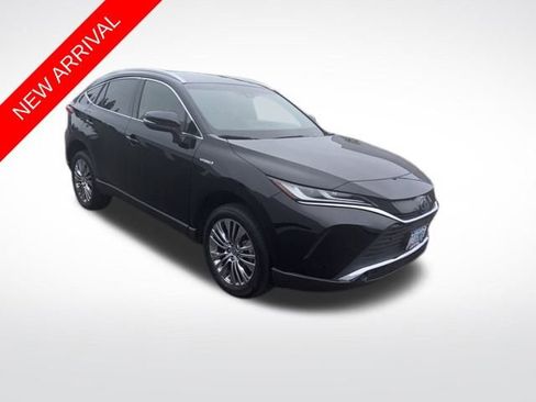 Used 2021 Toyota Venza XLE image 1