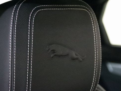 Used 2021 Jaguar XF R-Dynamic SE image 22