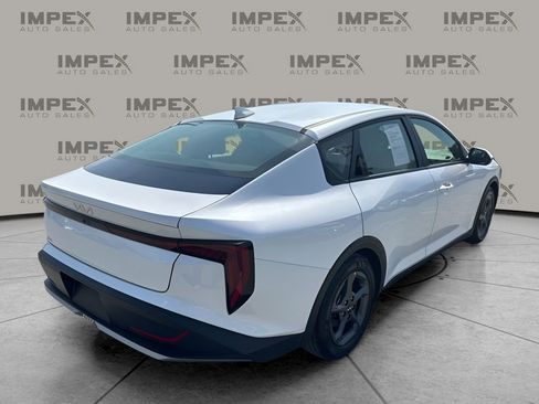 Used 2025 Kia K4 LXS image 5