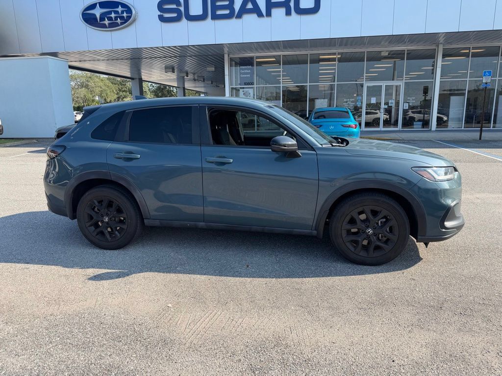 Used 2024 Honda HR-V Sport image 2