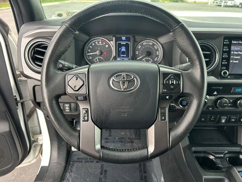 Used 2023 Toyota Tacoma TRD Off-Road w/ Advanced Technology Package AWD/4WD image 13