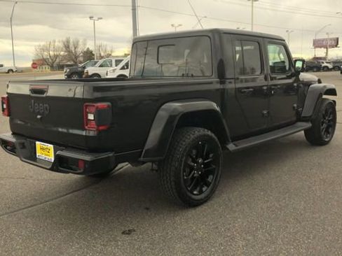 Used 2023 Jeep Gladiator Overland image 8