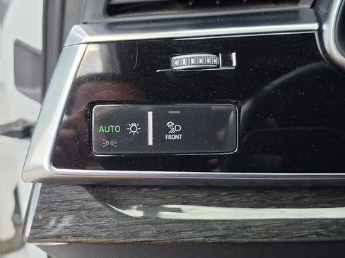 Used 2021 Audi Q7 3.0T Prestige w/ Prestige Package AWD/4WD image 32