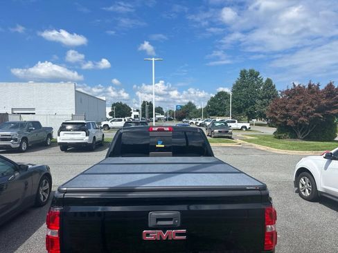 Used 2015 GMC Sierra 1500 SLE w/ All-Terrain Package AWD/4WD image 11