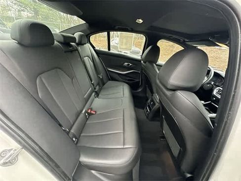 Used 2020 BMW 330i xDrive Sedan w/ Premium Package image 23