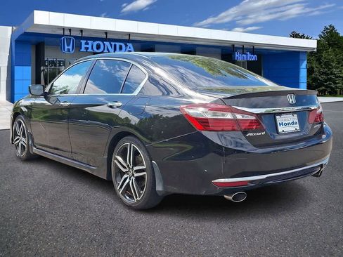 Used 2017 Honda Accord Sport image 22