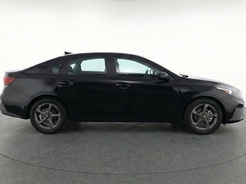 Used 2025 Kia K4 FWD image 11