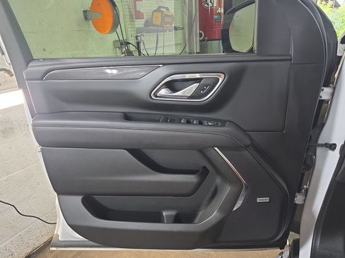 Used 2022 GMC Yukon AT4 w/ Technology Package AWD/4WD image 26