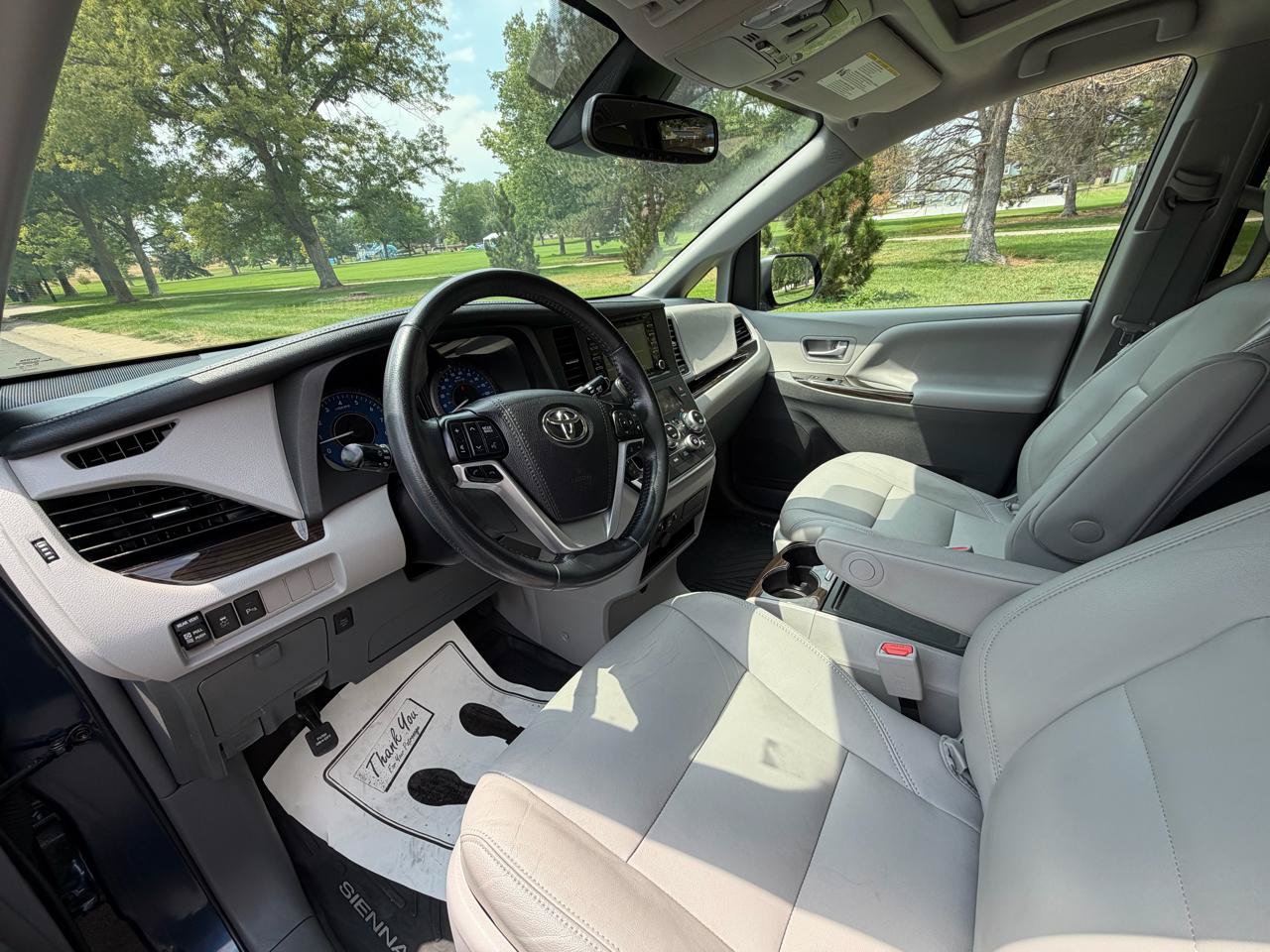 Used 2019 Toyota Sienna XLE w/ XLE Navigation Package AWD/4WD image 11