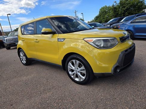 Used 2014 Kia Soul + image 13