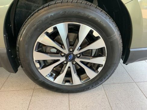 Used 2017 Subaru Outback 2.5i Limited AWD/4WD image 24
