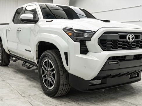 Used 2024 Toyota Tacoma TRD Sport image 4