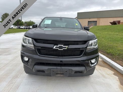 Used 2020 Chevrolet Colorado W/T w/ Custom Special Edition AWD/4WD image 2
