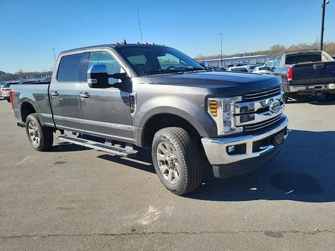 Used 2019 Ford F250 Lariat w/ Chrome Package image 2