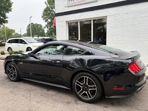 Used 2018 Ford Mustang GT RWD image 7