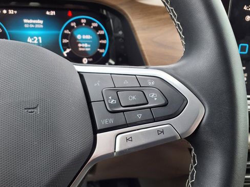 Used 2024 Volkswagen Atlas SE image 25