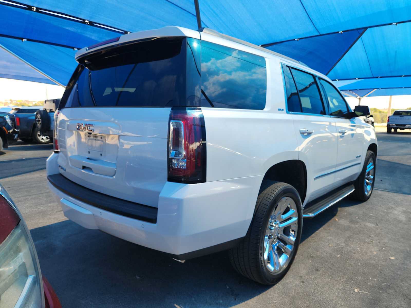 Used 2018 GMC Yukon SLT w/ Premium Edition RWD image 4