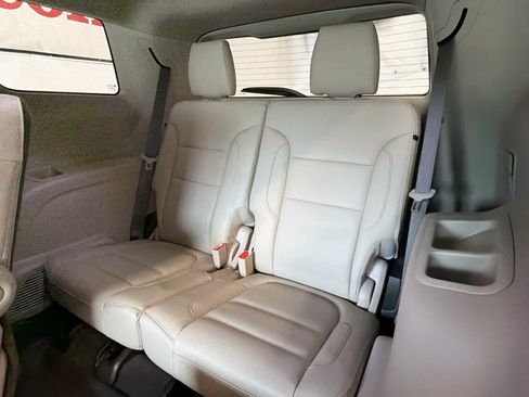 Used 2019 GMC Acadia Denali w/ Technology Package FWD image 23