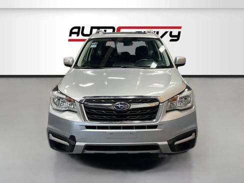 Used 2018 Subaru Forester 2.5i Premium w/ All-Weather Package AWD/4WD image 2