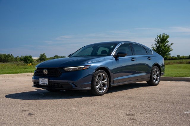 Used 2024 Honda Accord EX image 3