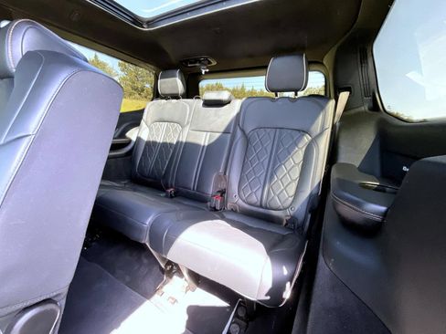 Used 2022 Jeep Grand Wagoneer Series III w/ Flexible Seating Group AWD/4WD image 21