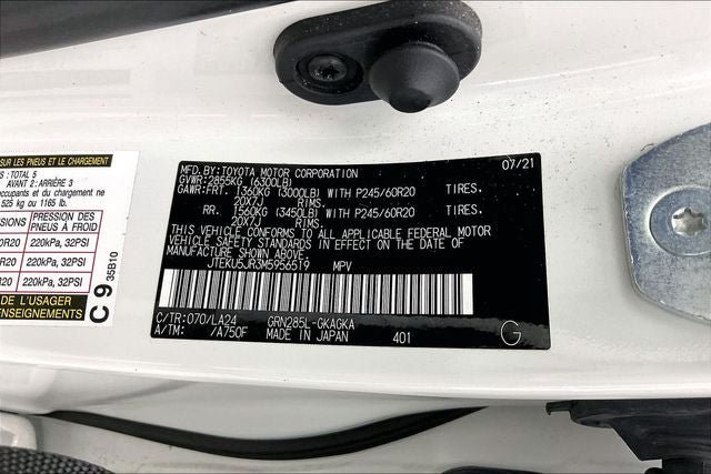 Used 2021 Toyota 4Runner Limited AWD/4WD image 33