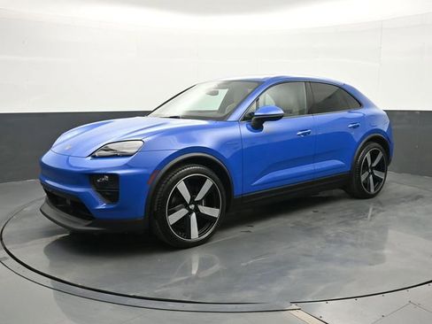 New 2026 Porsche Macan Electric RWD image 1