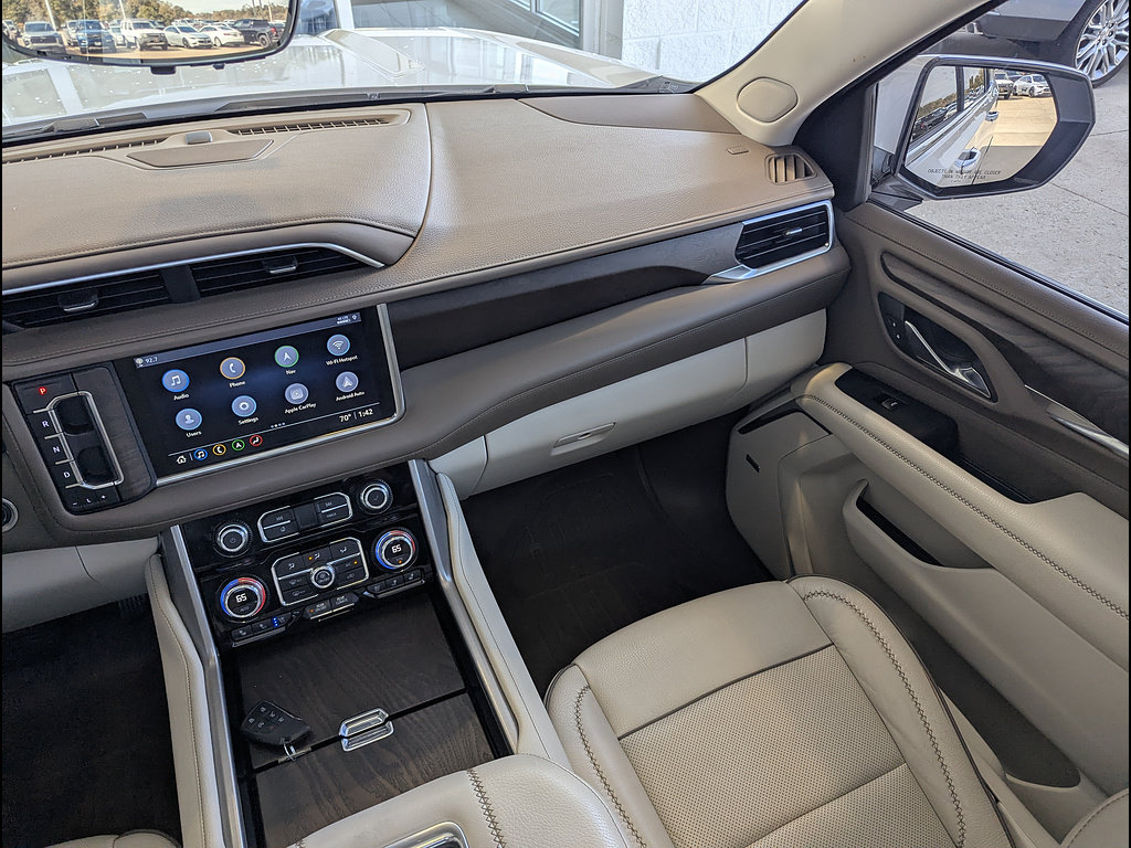 Used 2021 GMC Yukon Denali w/ Denali Premium Package AWD/4WD image 30