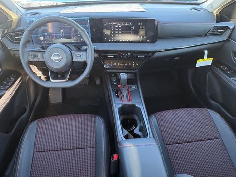 New 2026 Nissan Kicks SR image 9