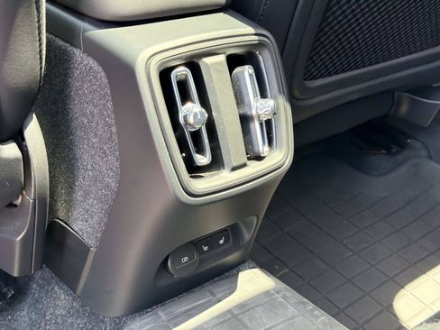 Certified 2023 Volvo XC40 Recharge Ultimate w/ Protection Package Premier AWD/4WD image 22
