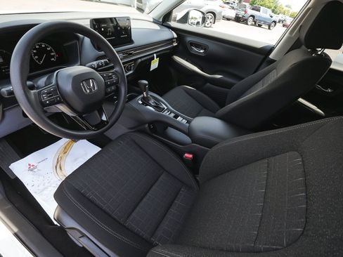 Used 2026 Honda HR-V LX image 14